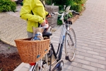 Yuno in de fietsmand - 13 juli 2013 (9053)